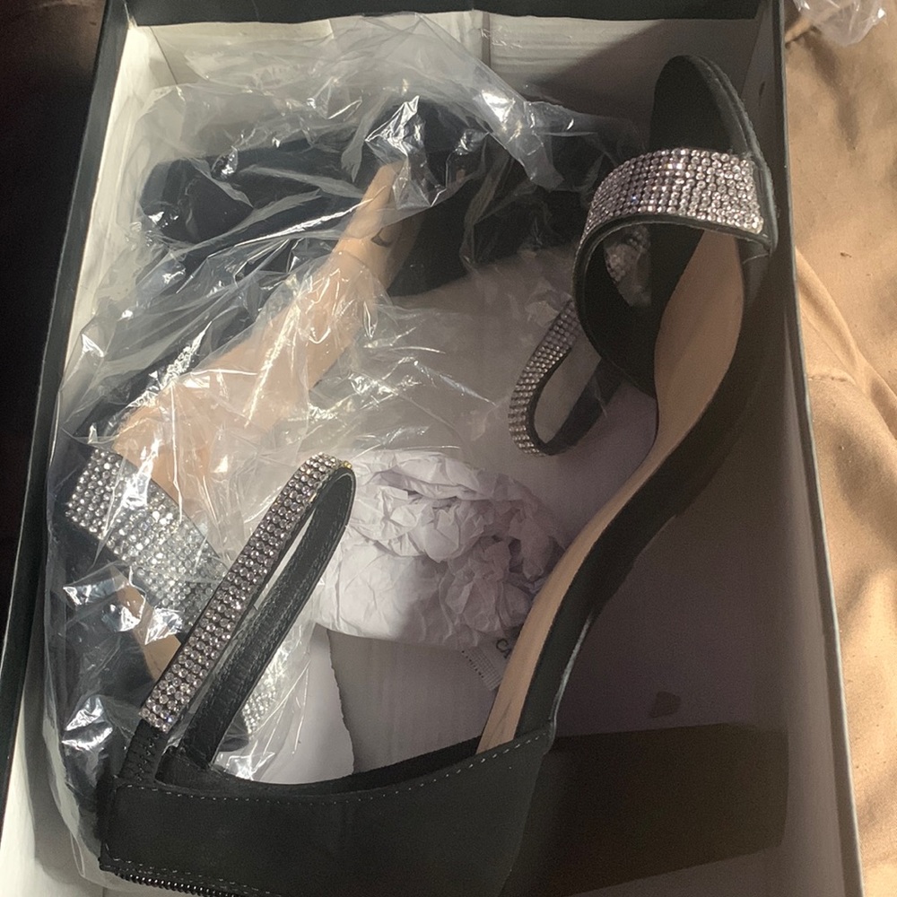 First come first served!!!! Who want them?